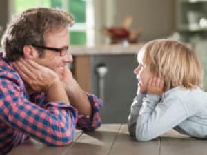 Erziehungsideale im Spiegel gesellschaftlicher Werte - Foto iStock © Chris Ryan