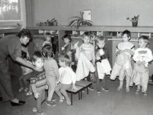 Abgegeben in der Wochenkrippe - eine Idee mit fatalen Folgen - Foto Hennigsdorf, 60er-Jahre © privat