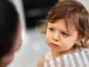 Bindungswege zu kindlichem Wohlbefinden - Foto iStock © Erstudiostok