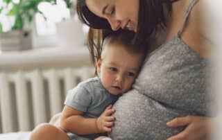 Alkohol in der Schwangerschaft - Aufklärung, Schutz und Hilfe für Familien - Foto iStock © Anastasiia Stiahailo